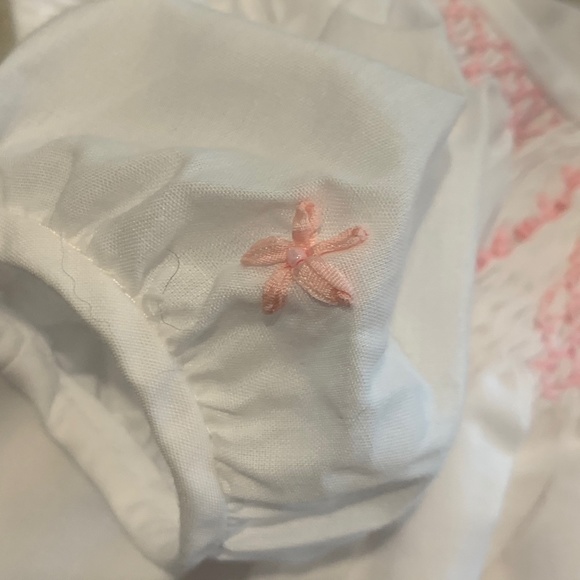 Like New Sarah Louis Embroidered Bubble Romper - Picture 4 of 8